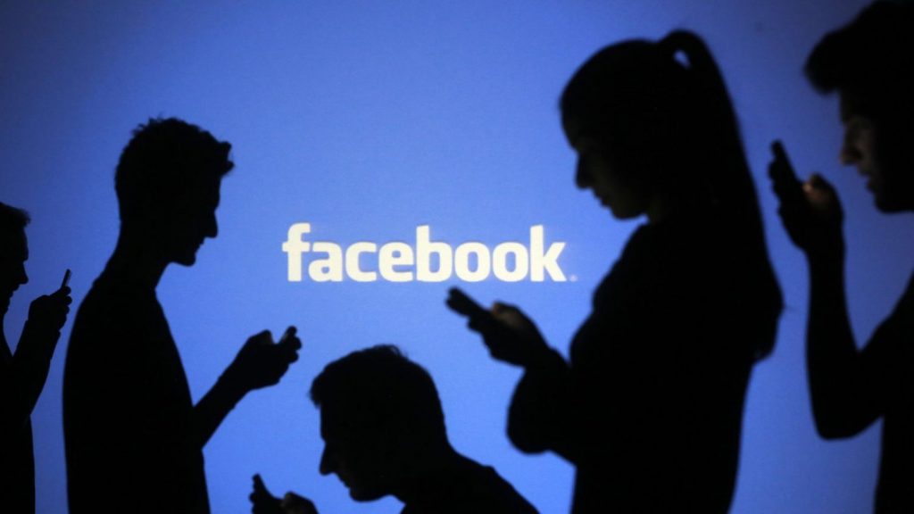 Facebook, Tiktok, Instagram