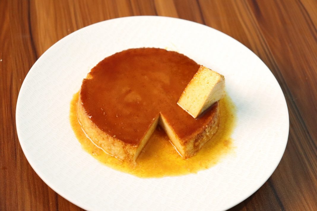 Flan de miel, el postre más dulce e ideal para los problemas de garganta