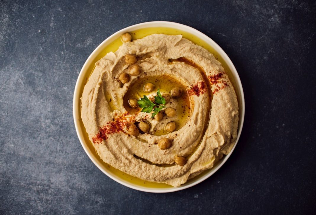 Hummus de pimientos rojos asados el ingrediente que todos olvidan y le da más sabor