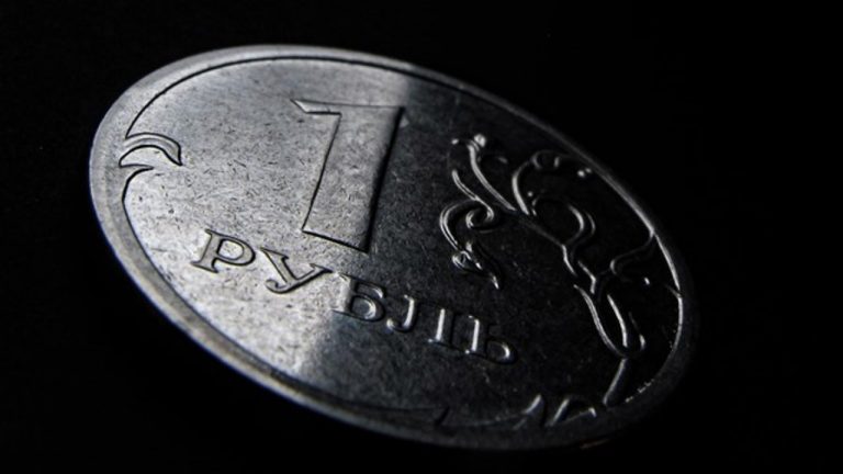La Bolsa de Moscú sube un 4,4% al cierre de su primera sesión en un mes