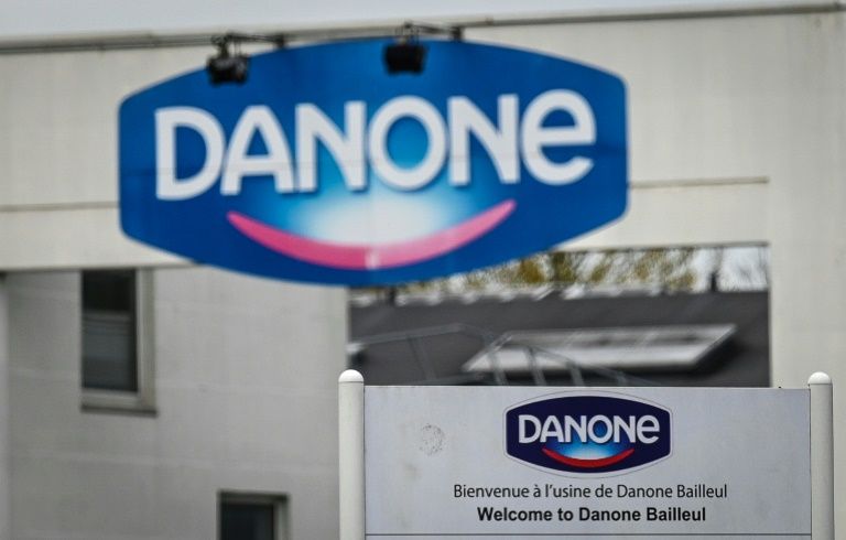 Danone advierte de una inminente ruptura de suministro en toda España por el paro del transporte