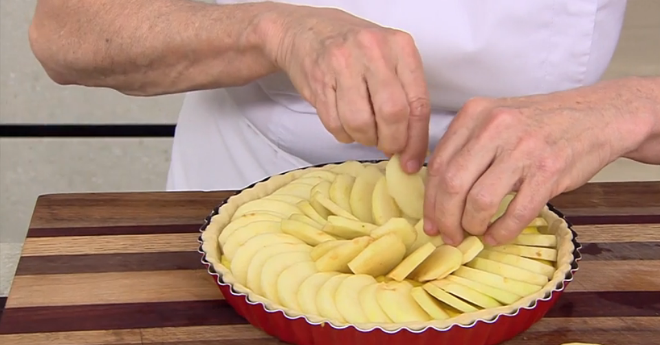 La tarta de manzana al estilo Arguiñano que más de uno repetirá