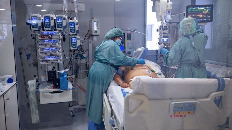 Murcia considera que «ha doblegado» a la sexta ola de la Covid-19