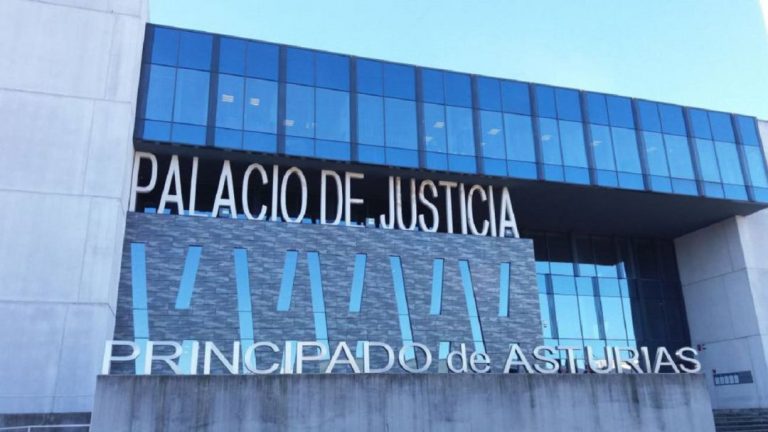 Piden 3 años de cárcel para un conductor acusado de la muerte de un motorista en accidente en Siero en 2018