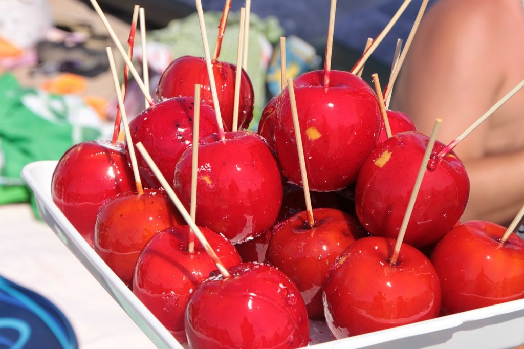 Piruletas De Manzana Así Disfrutas En Casa Del Alimento Típico En Ferias