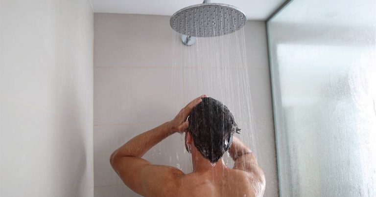 Por qué deberías tomar una ducha helada