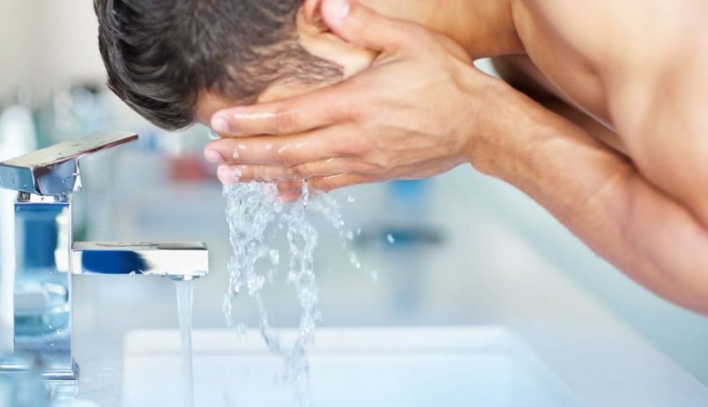 Por Qué No Debes Lavarte Con Agua Caliente La Cara