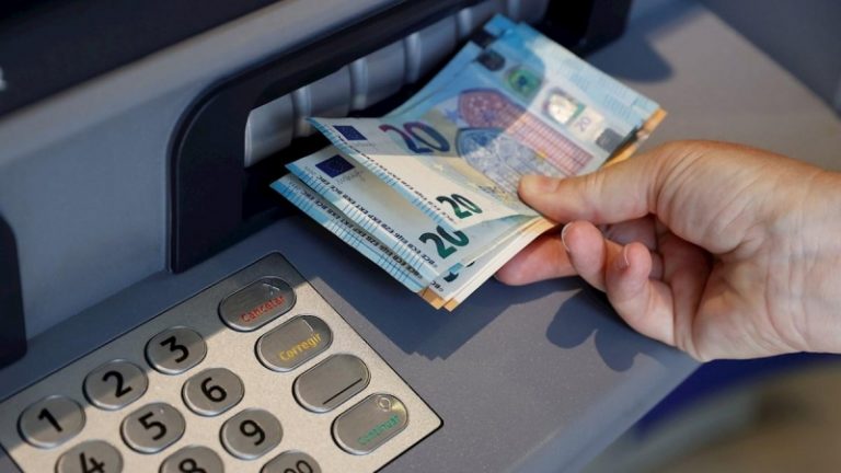 Este es el dinero máximo que te permite Hacienda sacar del cajero