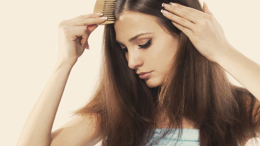 Qué hacer si se te cae mucho el pelo