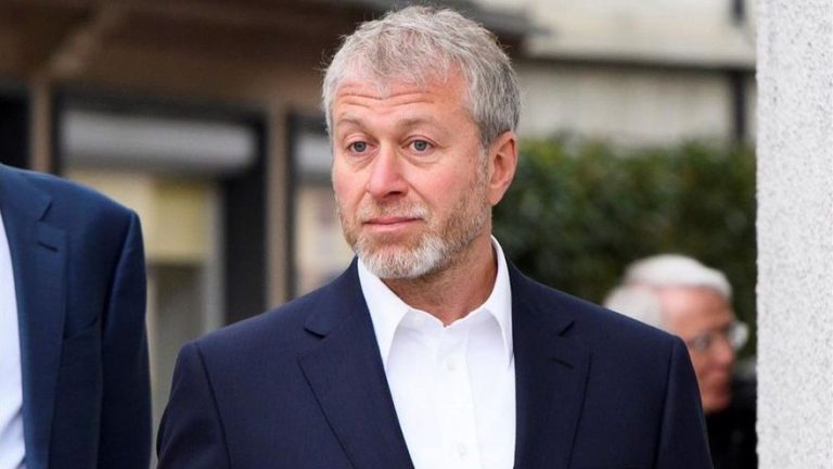 Roman Abramovich sufrió «síntomas de posible envenenamiento» tras una reunión en Kiev