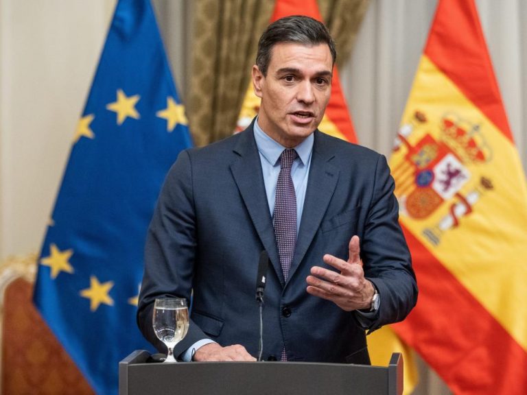 Sánchez llama a desacoplar el precio del gas y electricidad porque va contra el bienestar de ciudadanos e industria
