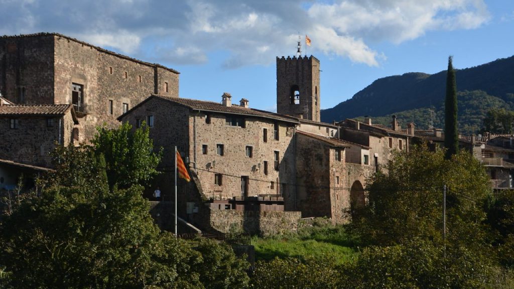 Qué Es Santa Pau