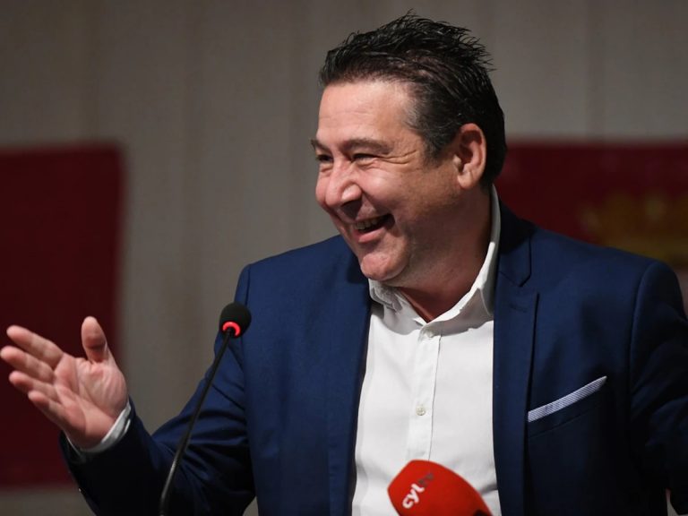 Santos augura elecciones en «año y pico» y votará en contra de la investidura de Mañueco