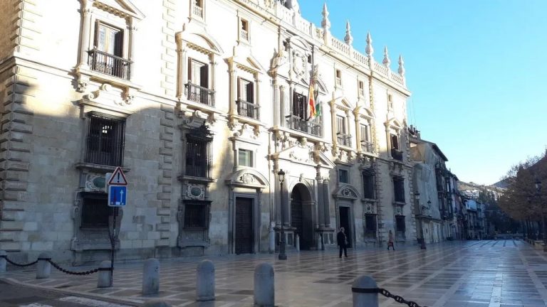 El TSJA confirma una condena a un varón por enviar vídeos sexuales a una niña