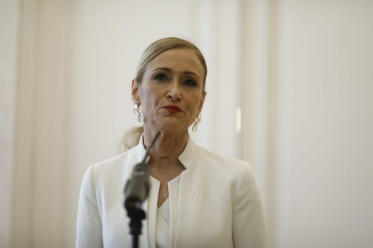 Un juzgado de Madrid desestima la demanda de Cifuentes contra Eroski por la difusión del vídeo de su presunto hurto