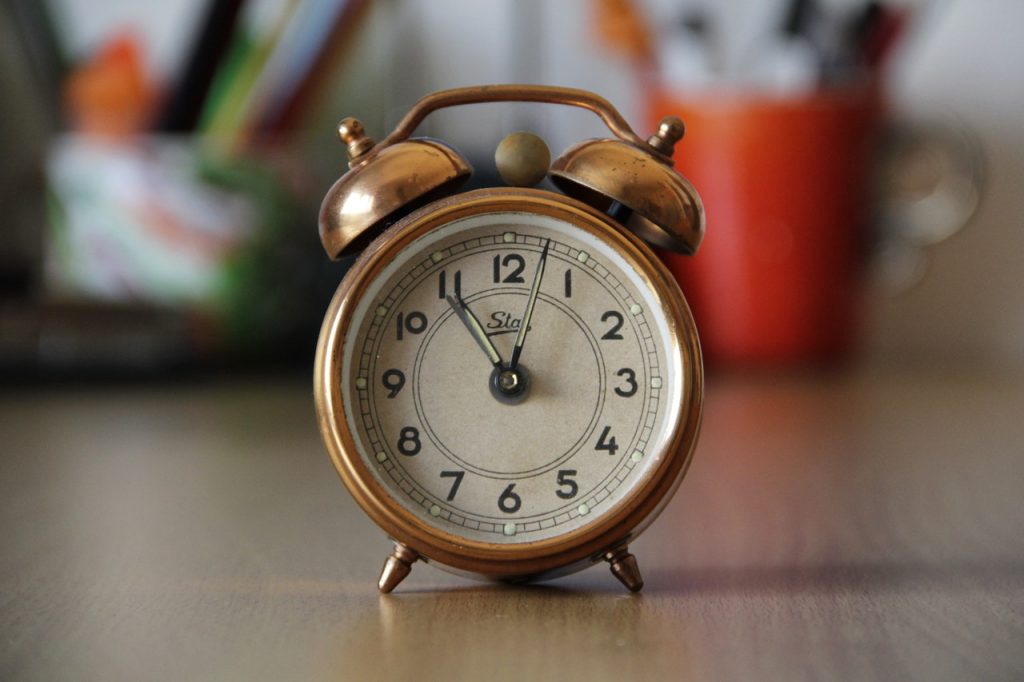 Una Hora Adelantada En España