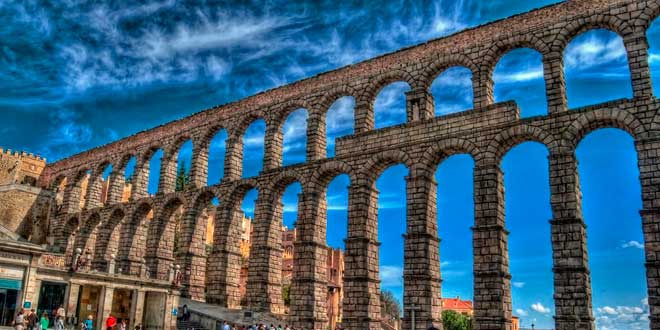 El motivo por el que quieren derribar el acueducto de Segovia