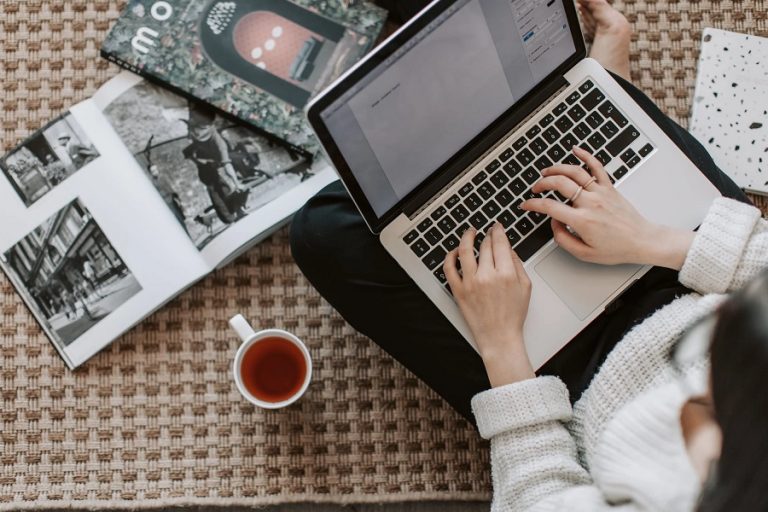 Mejor estrategia para captar clientes: community manager o agencia de publicidad