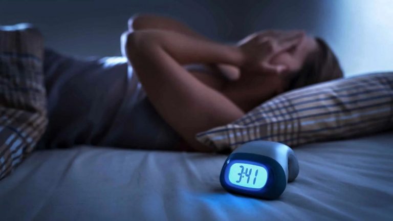 La apnea del sueño acelera el envejecimiento, pero el tratamiento puede revertirlo