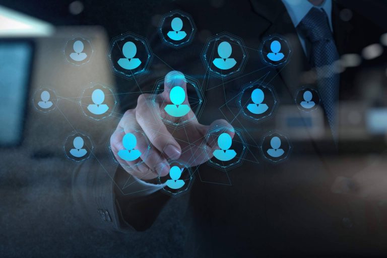 Los mejores CRM del momento según Israel Huerta, experto en marketing digital