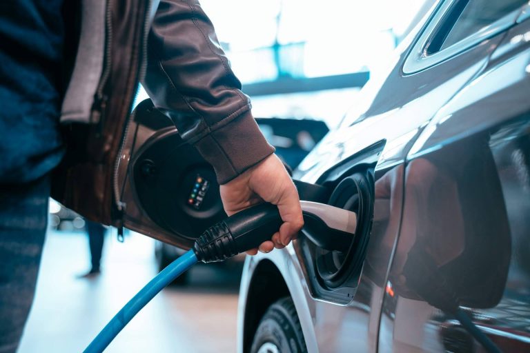 La importancia de disponer de un punto de recarga para el coche eléctrico