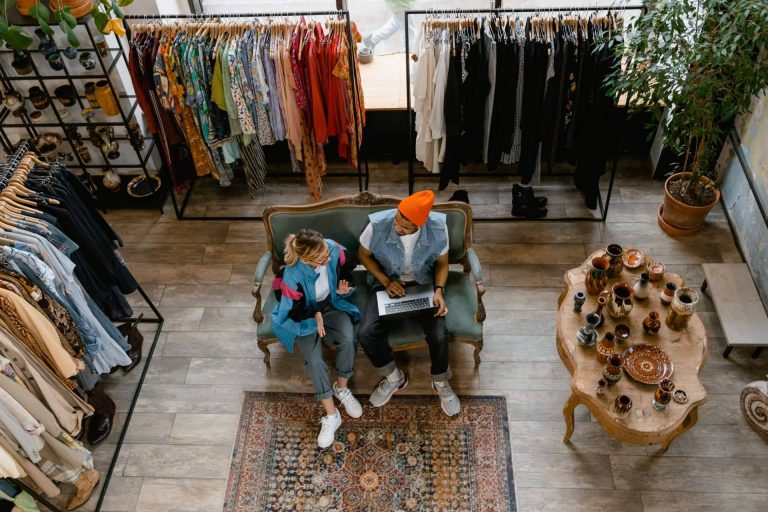El portal de outletropabarata.com permite encontrar buenos precios en ropa de marca barata