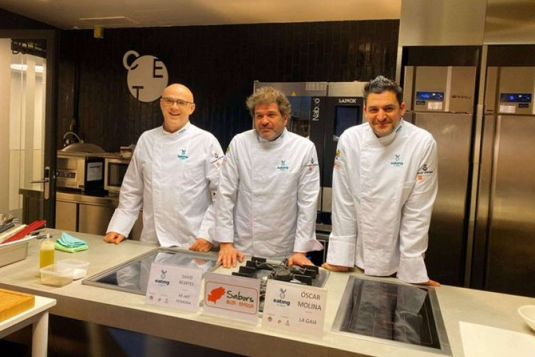 Tres chefs dan a conocer la gastronomía de Ibiza en Barcelona