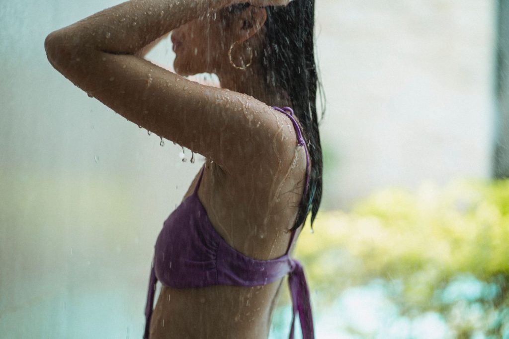 Esto Es Lo Que Le Pasa A Tu Cuerpo Si No Te Duchas