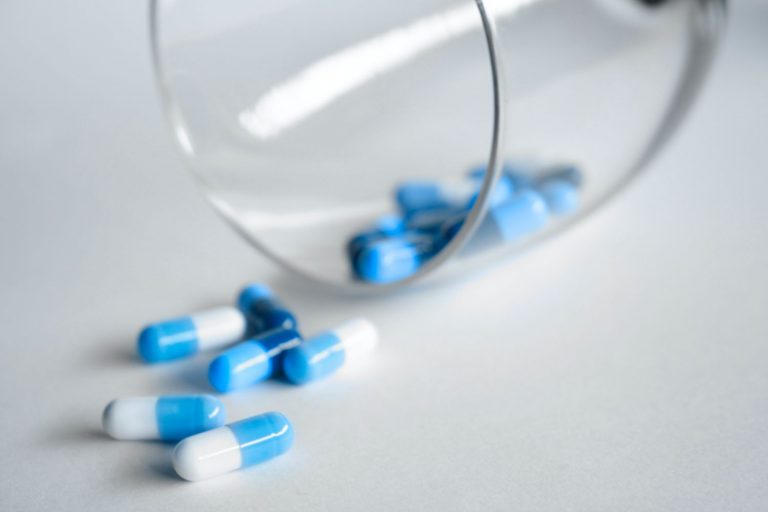 Los dos únicos antibióticos con los que puedes tomar alcohol