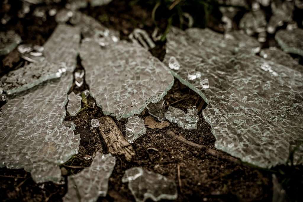 Cómo Recoger Los Cristales Del Suelo Para Que No Quede Ninguno