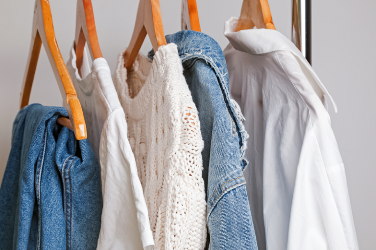 Cómo sumarse al reto de la moda sostenible en 3 pasos, según GLAMI