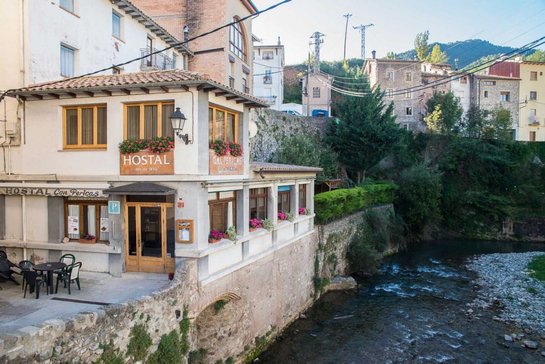 Este es el pueblo 'perdido' del Pirineo catalán que te encantará
