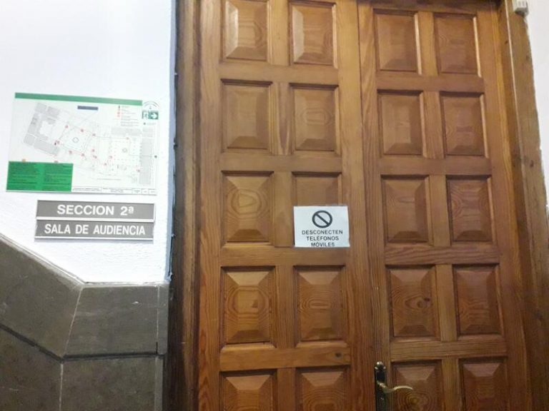 A juicio un acusado de intentar matar a un hombre cuando aplaudía a los sanitarios