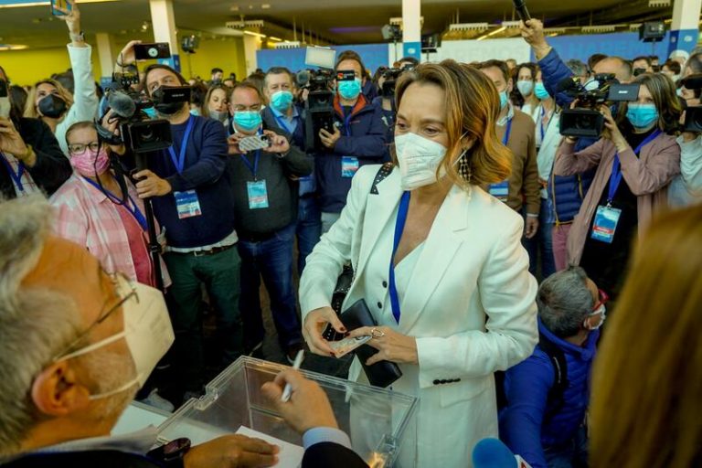 Gamarra apuesta por un PP «fuerte, unido y plural» con Feijóo