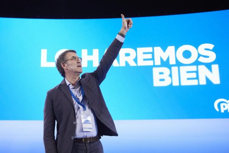Feijóo, tras ser elegido presidente del PP con el 98,35% de los votos: «Lo importante ahora es seguir juntos»