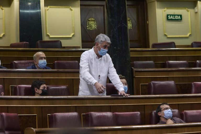 Matute ve «posible» una intervención del Estado en sectores estratégicos, «otra cosa es que se quiera»