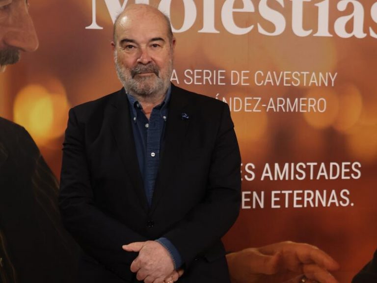 Antonio Resines vuelve al trabajo muy recuperado y sin secuelas