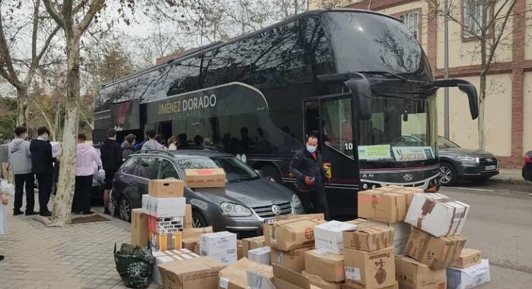 Más de 80 refugiados llegan a España gracias al AMPA del Colegio Santísimo Sacramento y Fundación Juan XXIII