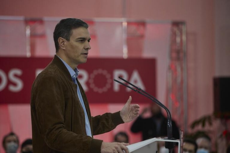Sánchez pide al PP «que no vuelva a las andadas» y sea «implacable» contra la corrupción