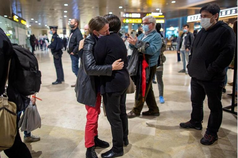 Llega el segundo avión a Valencia con 92 refugiados, la mayoría de cerca de Chernóbil