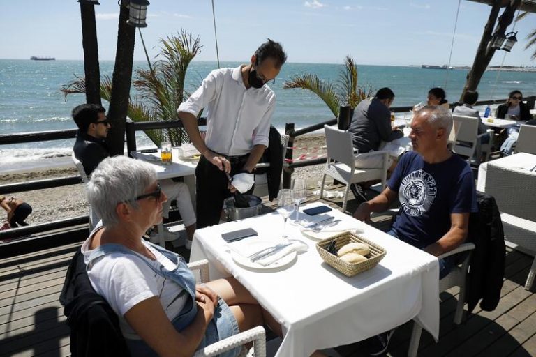 El sector turístico ha facturado esta Semana Santa más que en 2019 con unos costes mayores