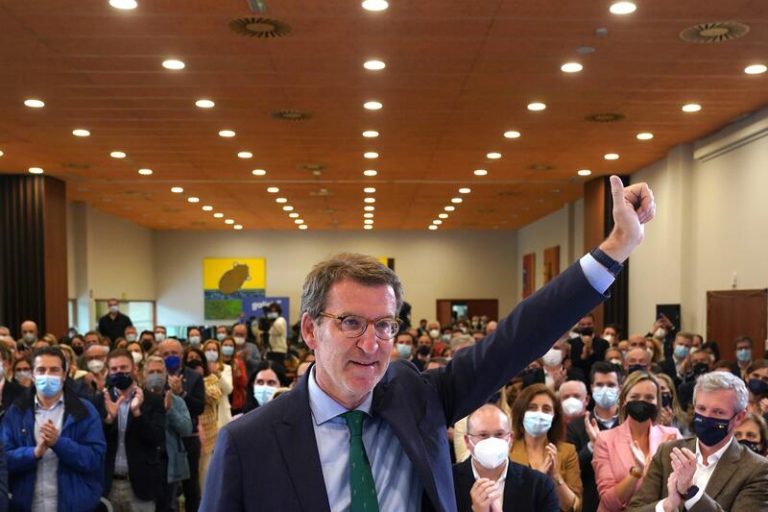Feijóo se reúne este martes con los agentes sociales para enriquecer su plan económico