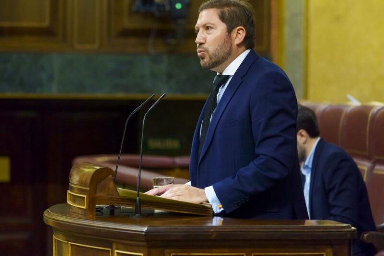 Piden 5 años de cárcel para un exdiputado de Vox acusado de violar a una profesora de religión