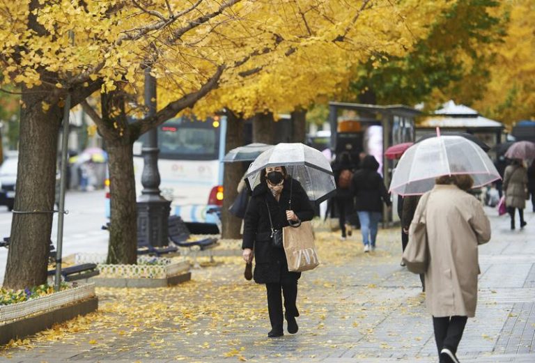 La incidencia rebasa los 700 casos Covid y Cantabria sube al nivel de riesgo 1