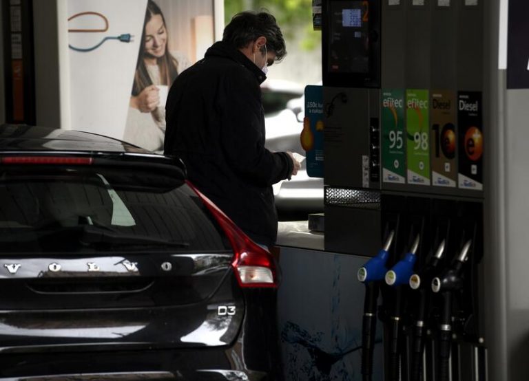 El IPC se modera en abril hasta el 8,4% por el abaratamiento de la luz y las gasolinas