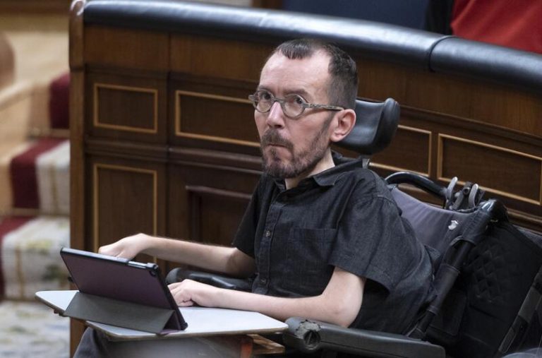 Echenique se quedó «estupefacto» con Robles y pide una comisión de investigación