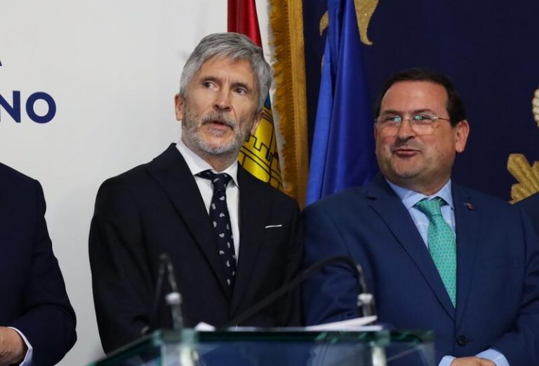 Marlaska anuncia la apertura «inminente» de las fronteras de Ceuta y Melilla