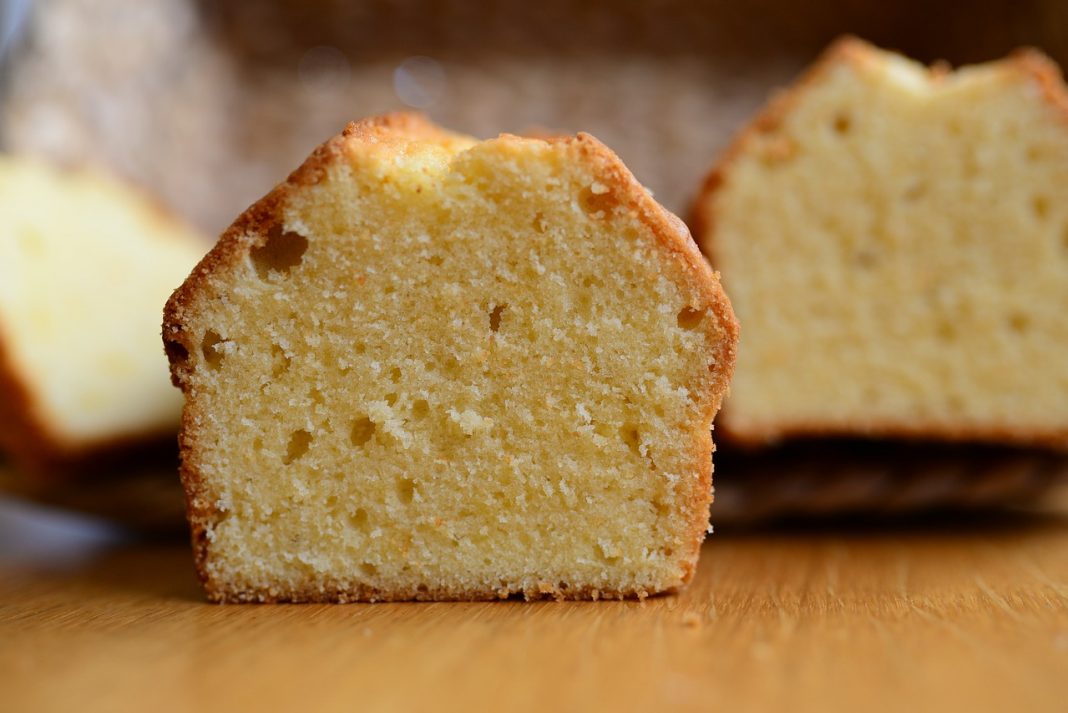 Bizcocho de avena: el postre saludable que puedes tomar aun estando a dieta