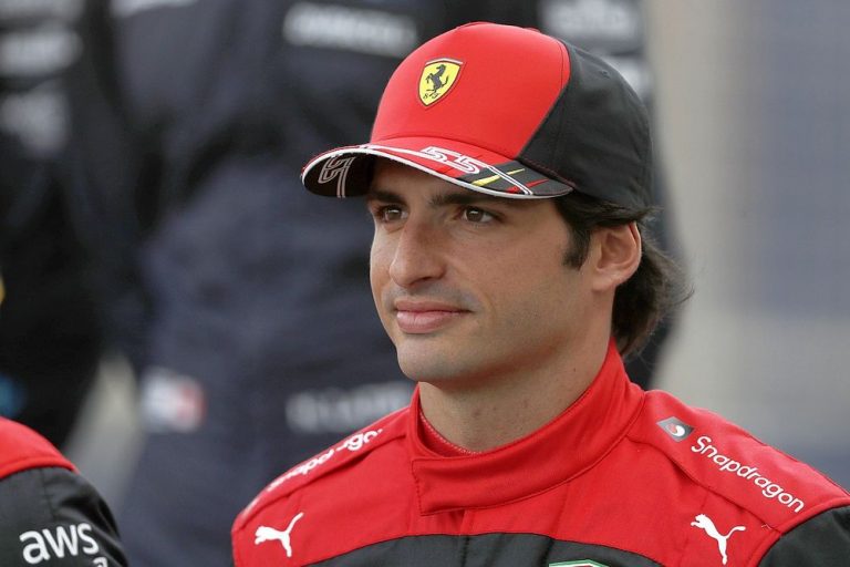 Carlos Sainz: «Confío en la capacidad de desarrollo del coche de Ferrari»