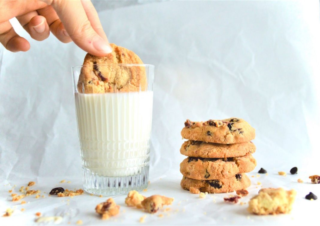 Cómo hacer unas galletas con pepitas de chocolate más ricas que las de marca